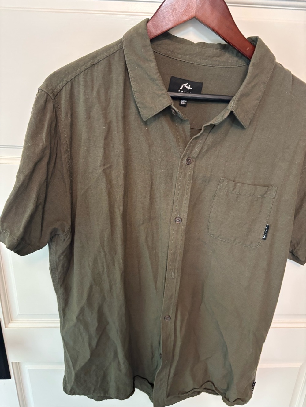 Rusty Men’s Olive Green Short Sleeve Button Up Shirt Large Surf Casual